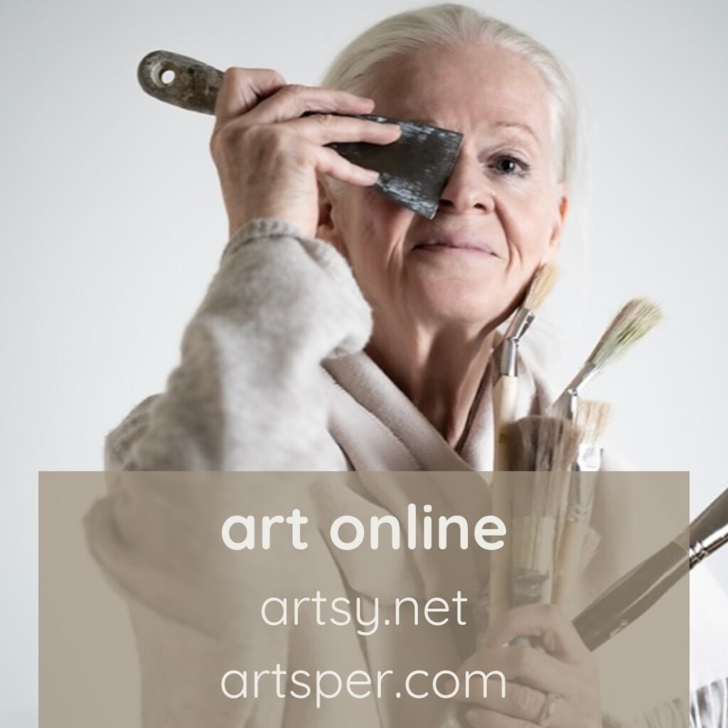 Foto Sigrid Koller mit Hinweis Banner auf die internationalen online Plattformen Artsy und Artsper.